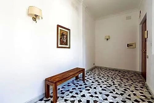 Trinita Dei Monti 3*