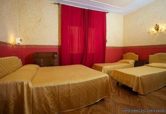 Hotel Trinita Dei Monti Rome